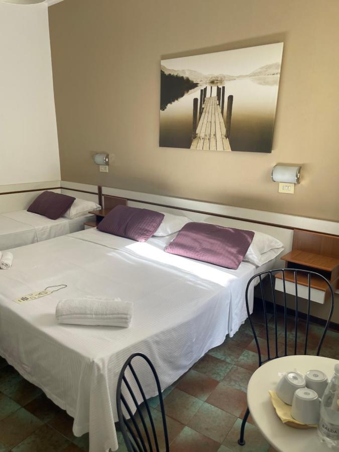 צ'זנה Hotel Cappello מראה חיצוני תמונה